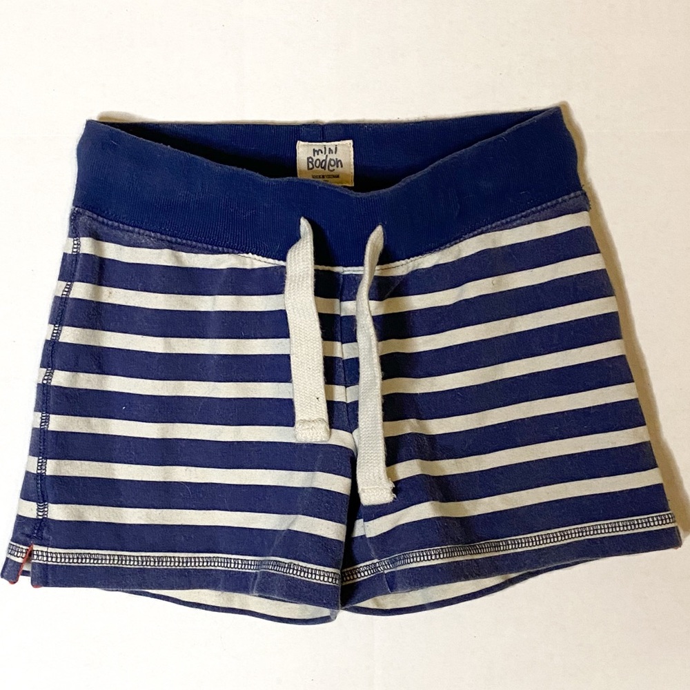 Mini Boden 7Y shorts